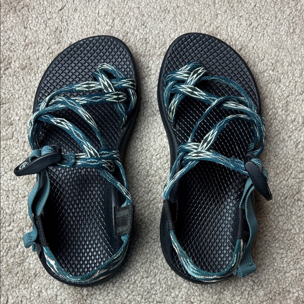 Chaoo Teal and Black Strappy Sandals Size 5